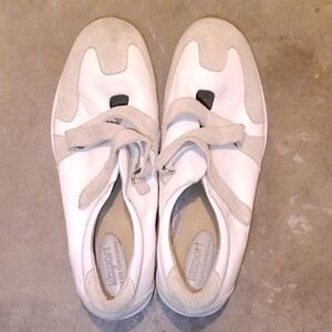 Lizsport Creme/ Beige Leather Loafers